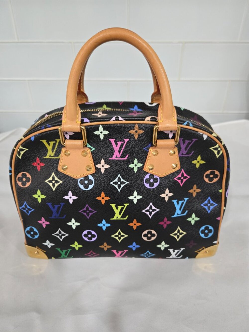 Authentic Louis Vuitton Trouville black Multicolore Monogram Takashi 2004 - Picture 2 of 8